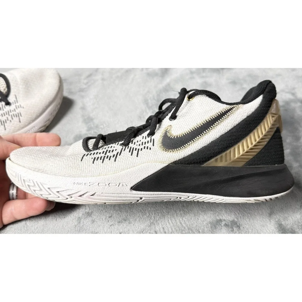 Nike Kyrie Flytrap 2‎ Shoes Mens Size 7.5 White Black Gold Basketball AO4436-170